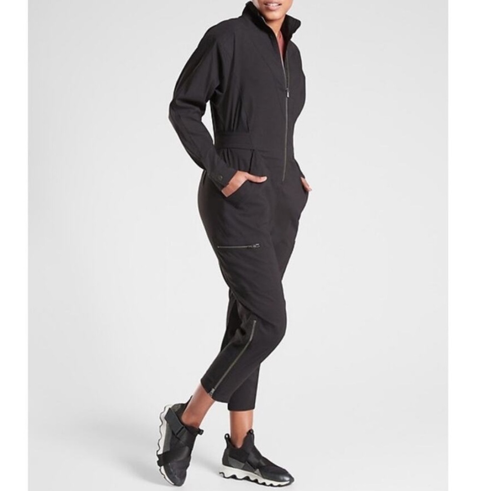 Athleta Jumpsuit Black Zip Up Front Cropped Ankle
Length Size 2